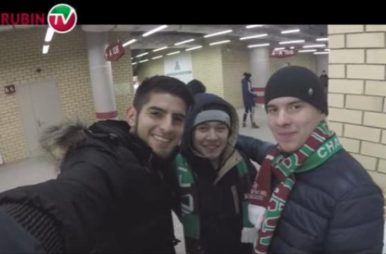 Zambrano se reunió con hinchas del Rubin para tomarse selfies