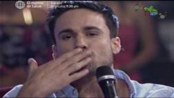 Gino Assereto le pidió matrimonio a Jazmín Pinedo en televisión