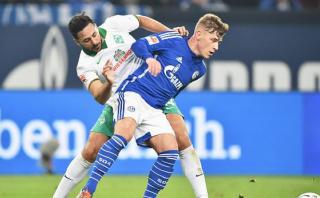 Con Claudio Pizarro: Werder Bremen cayó 3-1 ante Schalke 04