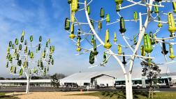 Una simple brisa podrá iluminar toda tu casa con este árbol