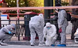 Atentado contra embajada francesa en Atenas deja policía herido