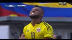 Claudio Bravo evitó gol de Colombia con espectacular atajada