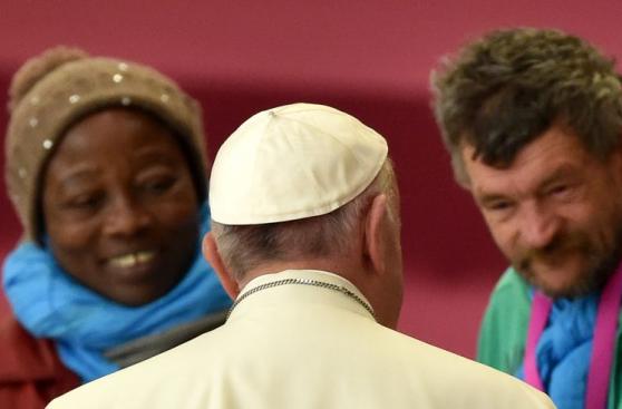 El papa recibió en Roma a indigentes de todas partes de Europa 