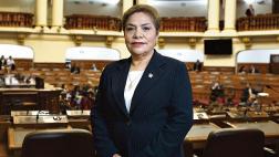 Luz Salgado: “Por menos cosas se ha interpelado a ministros”