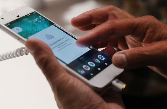 Logran hackear el teléfono de Google en menos de un minuto