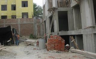 Obrero muere electrocutado tras realizar instalaciones en casa