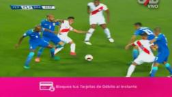 ¿Fue penal? Cueva y la buena jugada que generó ante Brasil