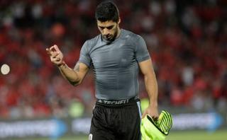 Suárez y el feo gesto que habría realizado a la afición chilena