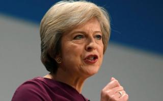 May: Reino Unido está "preparado" para iniciar Brexit en marzo