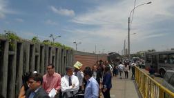 Largas colas para encuentro de Obama con jóvenes en la PUCP