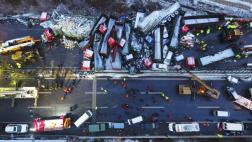Choque de 56 vehículos deja 17 muertos en China