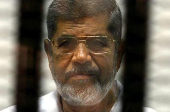 Egipto: Anulan cadena perpetua contra ex presidente Mursi