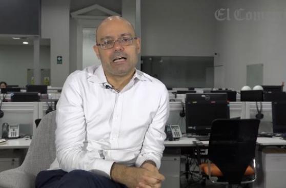 "Mi libro no habla solo sobre sexo sino sobre muchas más cosas"