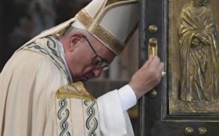 Las polémicas decisiones del papa Francisco en temas sensibles