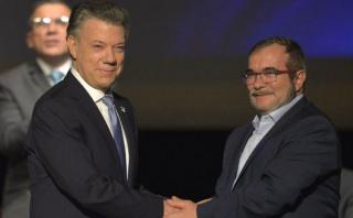 Colombia y las FARC firman nuevo acuerdo de paz