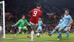Ibrahimovic generó gol del Manchester sin ángulo de remate