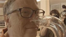 Bill Gates se une a proyecto para neutralizar olores del baño