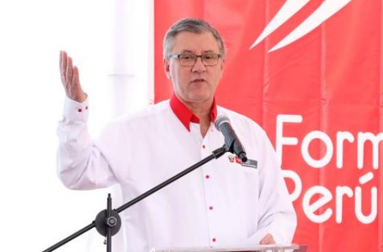 Ministro de Trabajo acudirá a funeral de Fidel Castro en Cuba