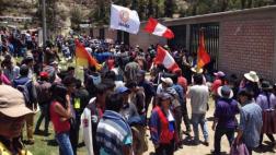 Apurímac: turba impidió que comitiva de Gobierno abandone local