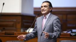 Becerril criticó que haya "sesgo" del gobierno contra Huaroc