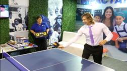 CADE 2016: Ricardo Gareca también aceptó el reto del ping pong