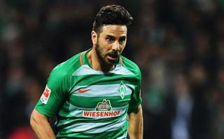 Claudio Pizarro asistió en gol del triunfo de Werder Bremen