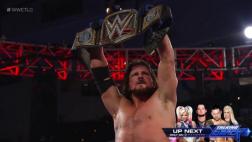 WWE: AJ Styles derrotó a Dean Ambrose con ayuda de Ellsworth