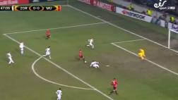 Manchester United: Mkhitaryan anotó golazo con huacha incluida