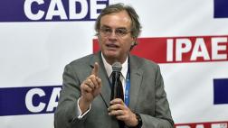 Basombrío: "Nos quieren quitar al mejor ministro de Educación"