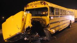Áncash: 2 muertos deja choque frontal de bus y auto en Chimbote