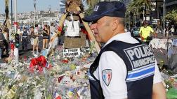 Francia: Condenan a pareja que fingió ser víctima de atentados