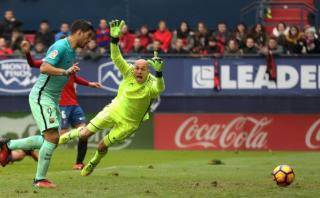 Barcelona: Suárez anotó ante Osasuna tras 'lluvia' de toques