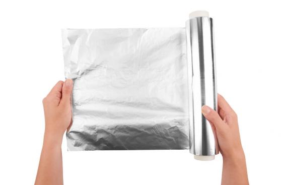 9 usos geniales que puedes darle al papel aluminio en casa