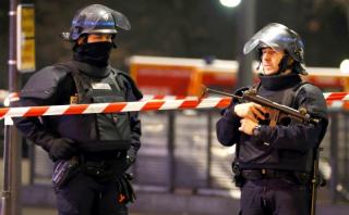 Francia prorroga estado de emergencia más de siete meses