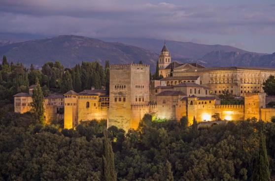 La Alhambra: Conoce los mensajes ocultos de esta joya española