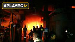Piura: gran incendio consume varios puestos de mercado