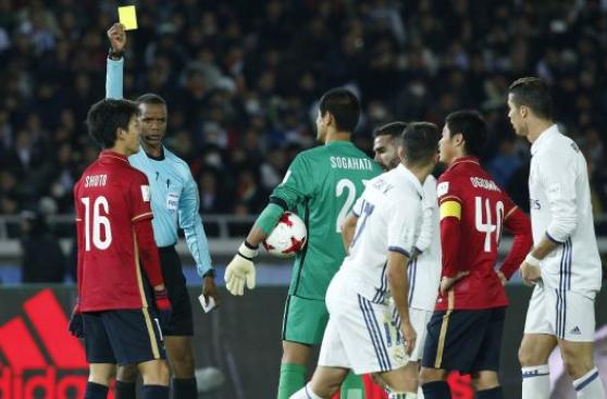 Árbitro se excusó de esta manera por no expulsar a Sergio Ramos