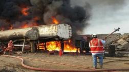 Callao: camión se incendió dentro de fábrica en Av. Gambetta
