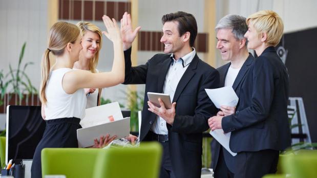 Los riesgos de tener una relación 'demasiado buena' con tu jefe
