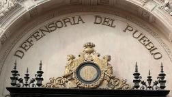 Defensoría del Pueblo da marcha atrás en despido a trabajadores