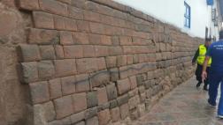 Cusco: hacen pintas en muros incas cercanos al Coricancha
