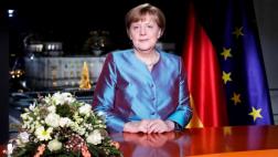 Merkel: "Muchos relacionan 2016 con un mundo desarticulado"