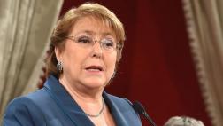 Bachelet descarta "absoluta y totalmente" continuar en política