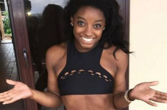 Simone Biles responde a quienes critican su figura en Twitter