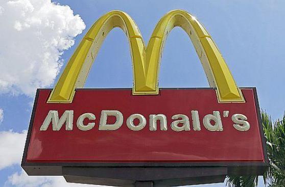 McDonald’s bajará precios de bebidas