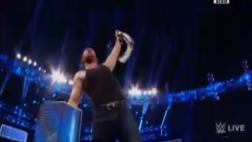 Dean Ambrose derrotó a The Miz y es campeón intercontinental