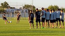 Diego Maradona dictó clase maestra de cómo patear tiros libres