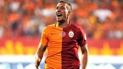 Podolski en conversaciones con Beinjing Guan de Superliga China