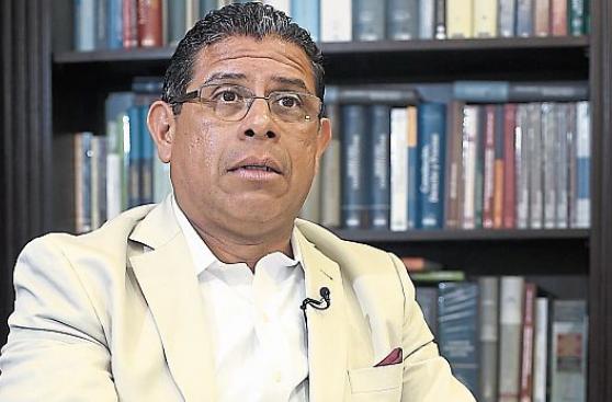Azabache: “Odebrecht ha lanzado una rendición incondicional”
