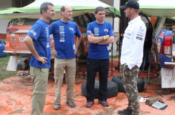 Ferrand: "Caes al piso y te siguen pateando, eso es el Dakar"